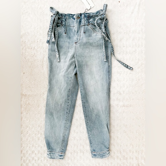 NWT- SOMETHING NAVY Sydney Side Tie Washed Indigo Jeans - Picture 5 of 15